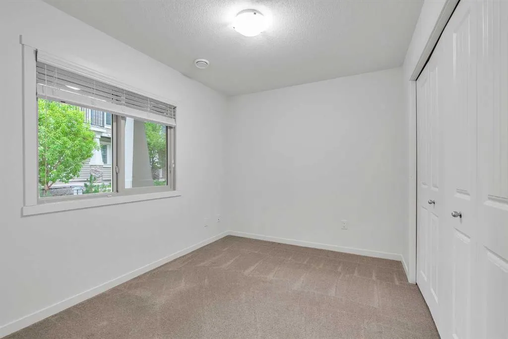 131 Legacy Point SE