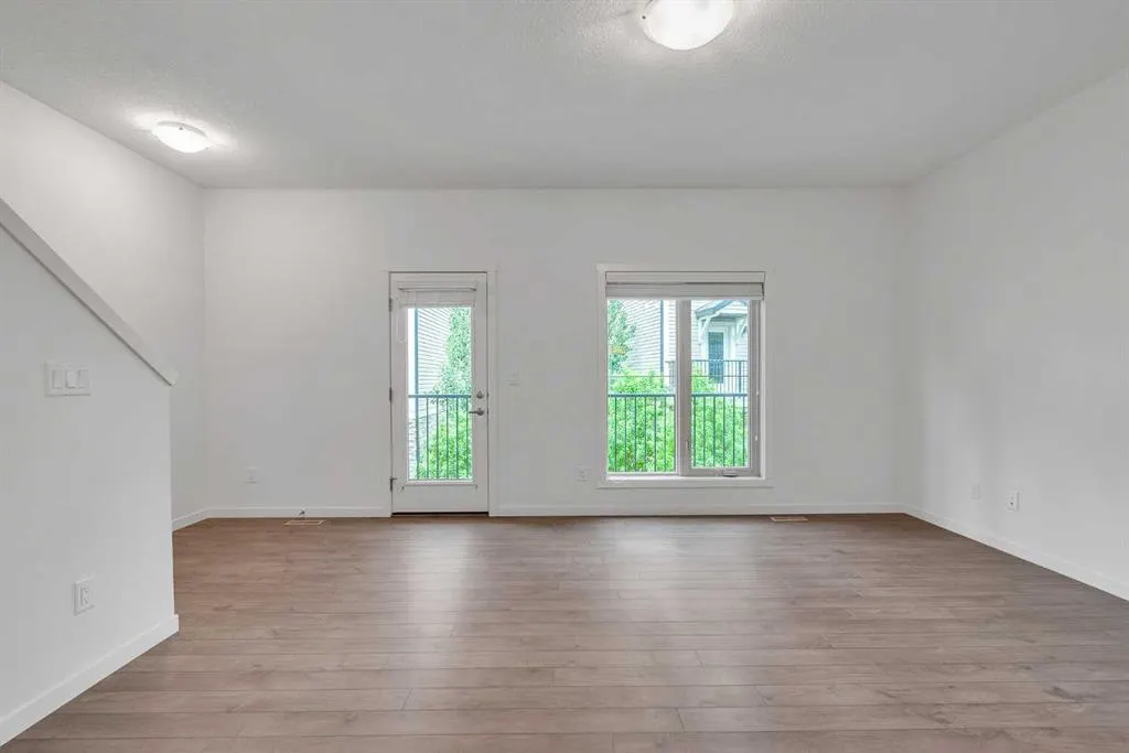 131 Legacy Point SE