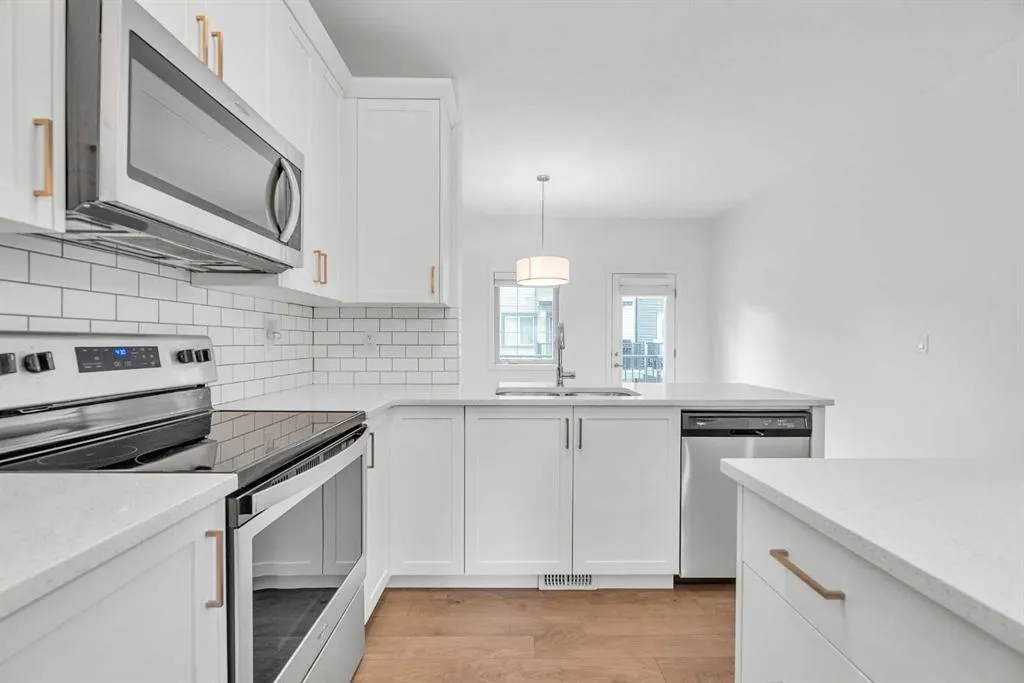 131 Legacy Point SE