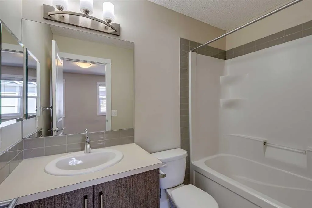 1225 Kings Heights Way SE, #605