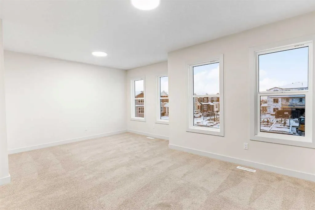 43 Belvedere Point SE