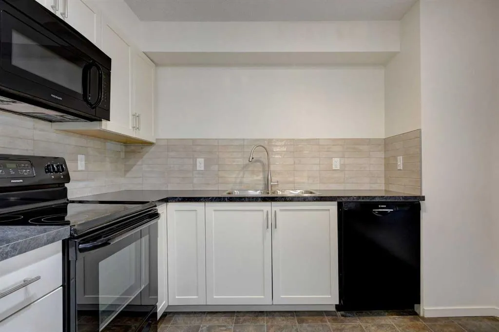 279 Copperpond Common SE, #5308