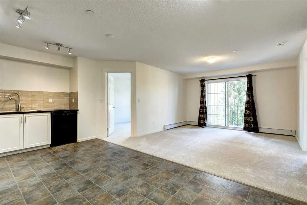 279 Copperpond Common SE, #5308