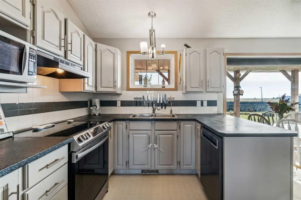 272187 Township Road 240