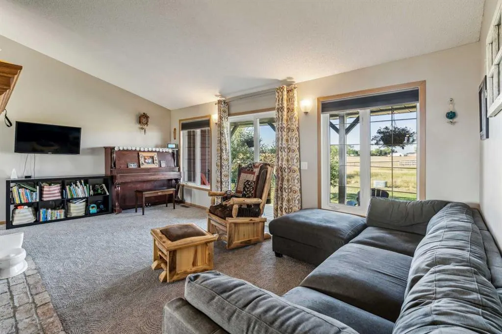272187 Township Road 240