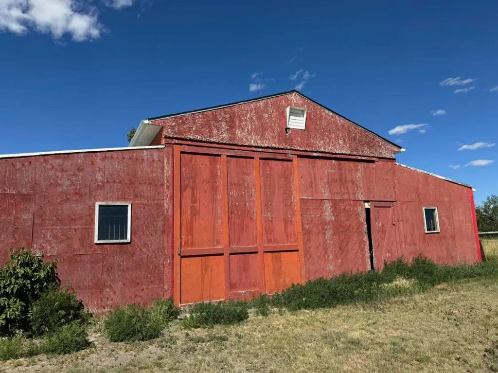 272187 Township Road 240