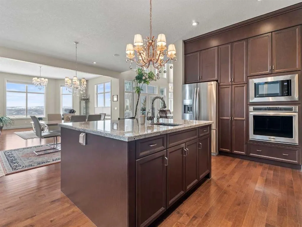 80 Cranarch Heights SE