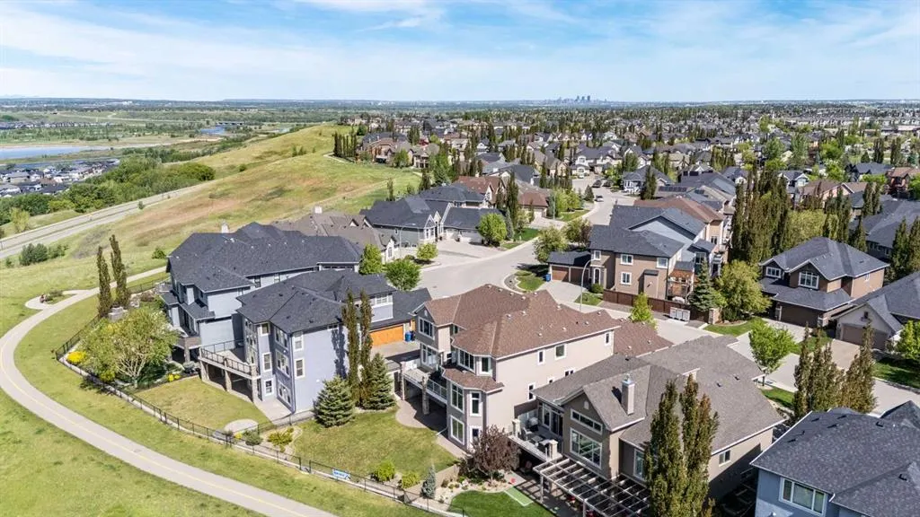 80 Cranarch Heights SE