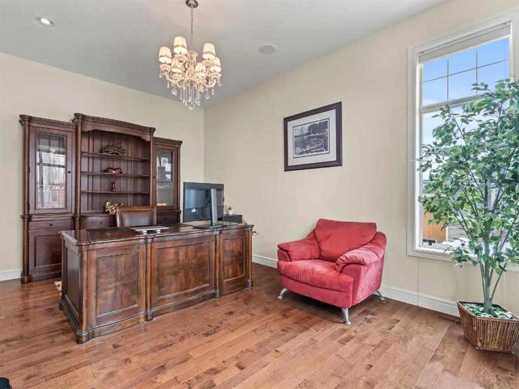 80 Cranarch Heights SE