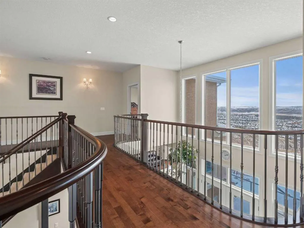 80 Cranarch Heights SE