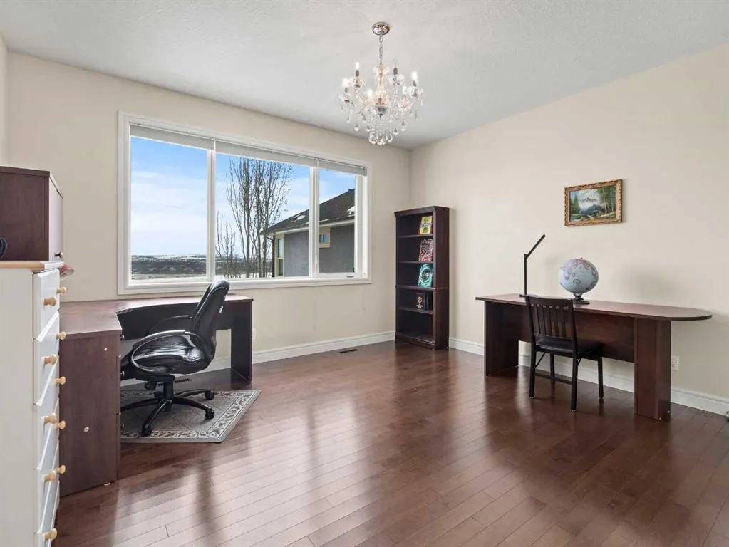 80 Cranarch Heights SE
