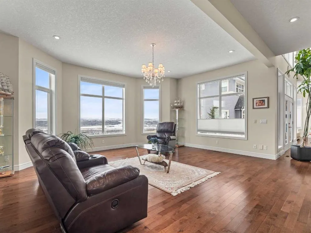 80 Cranarch Heights SE