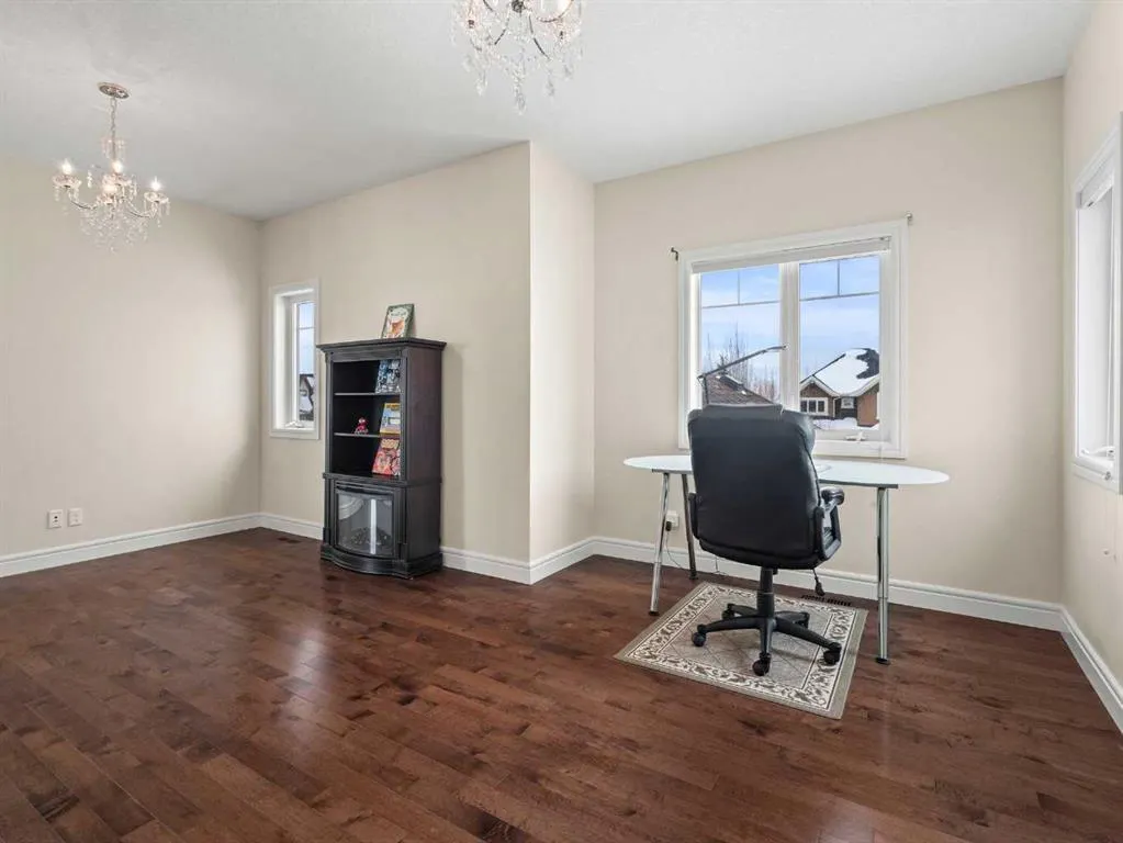 80 Cranarch Heights SE