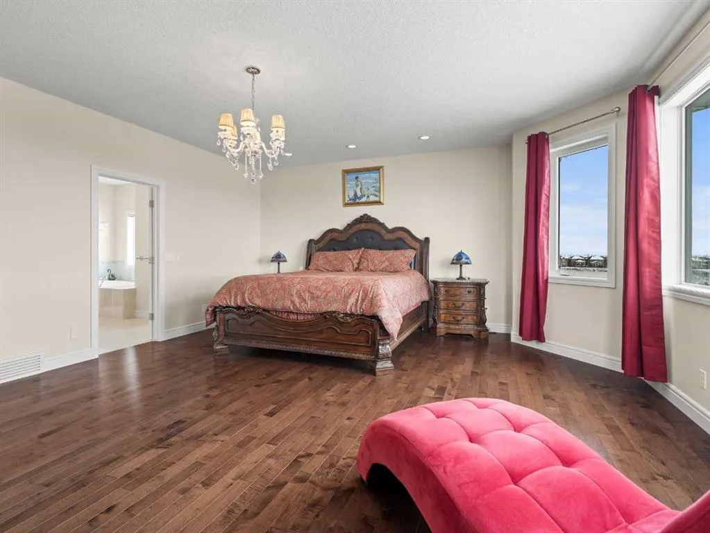 80 Cranarch Heights SE