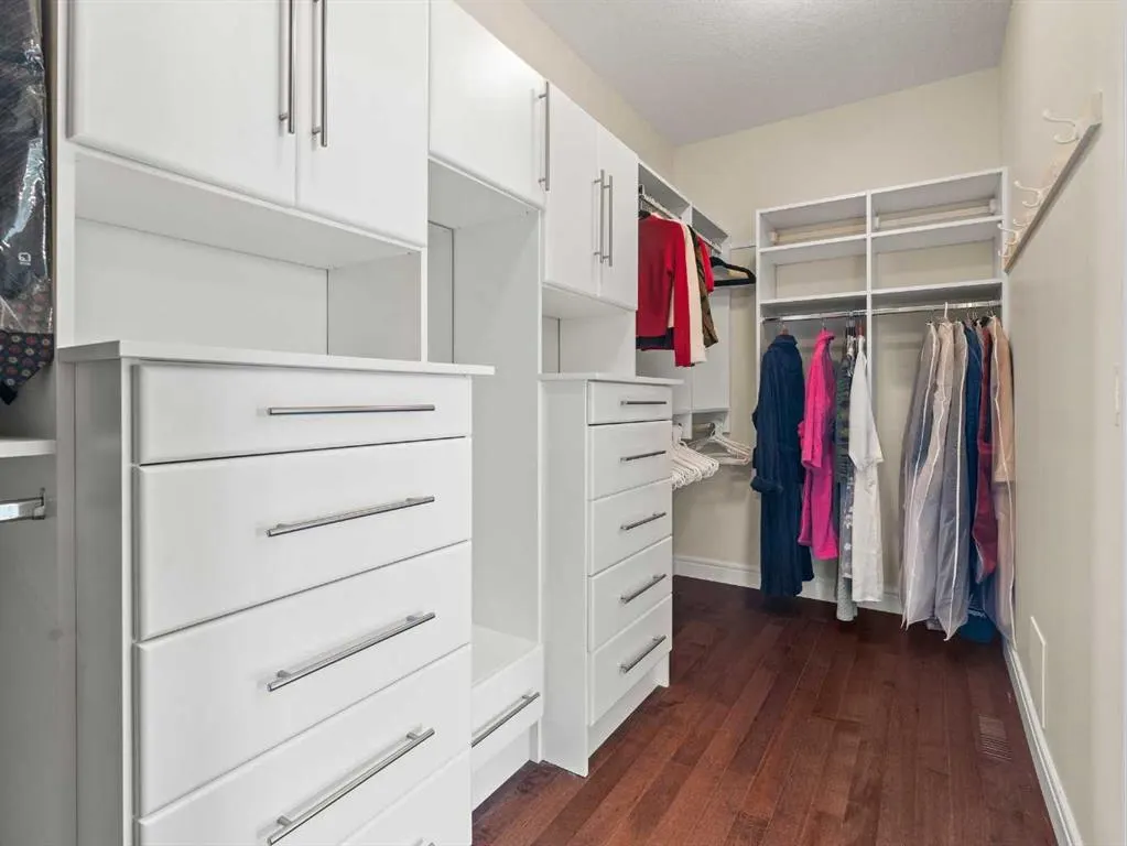 80 Cranarch Heights SE