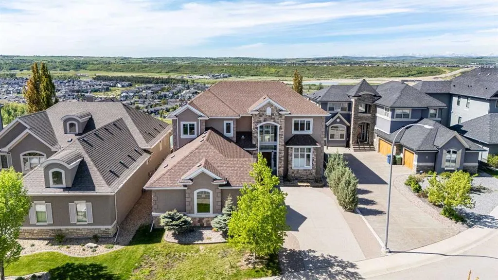 80 Cranarch Heights SE