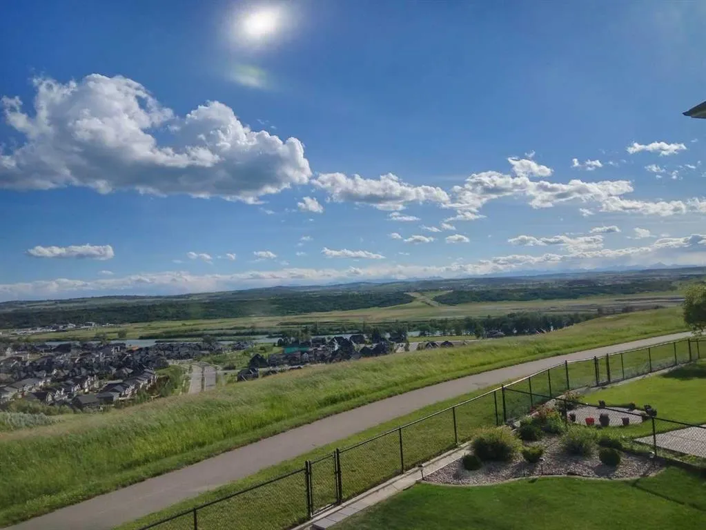 80 Cranarch Heights SE