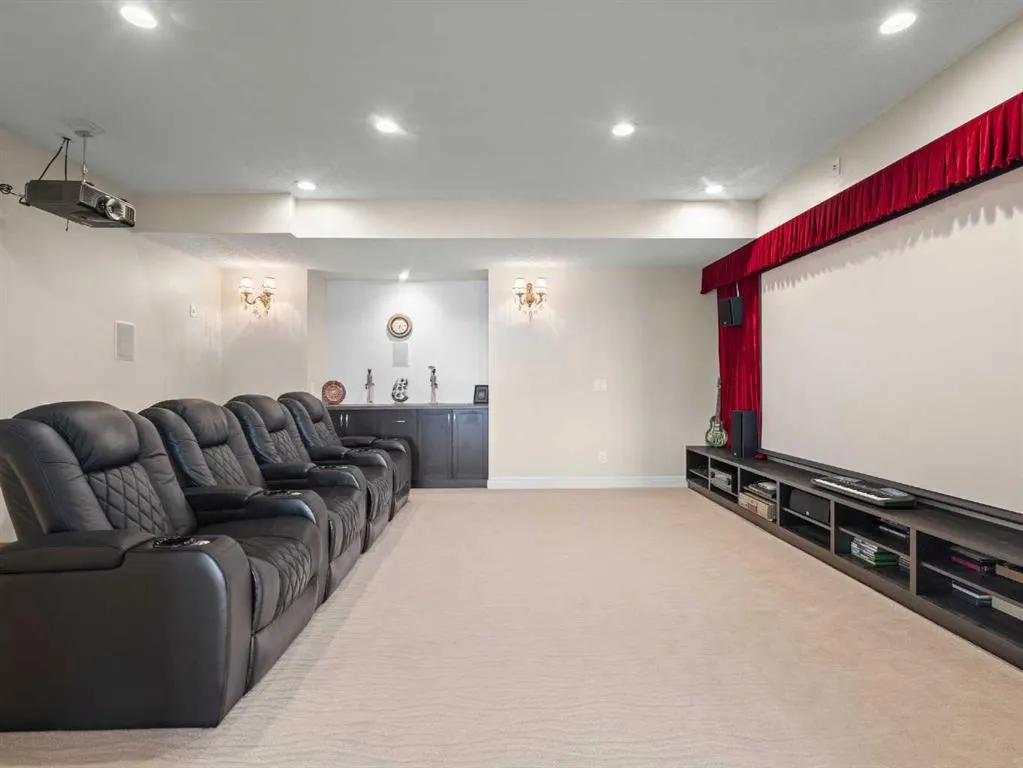 80 Cranarch Heights SE