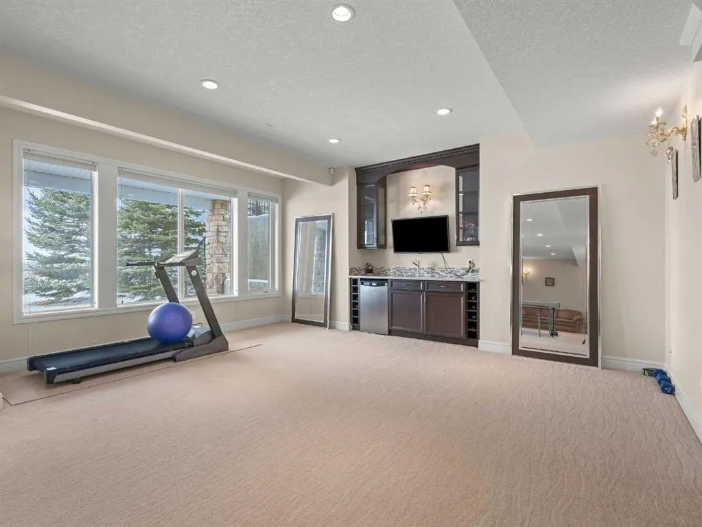 80 Cranarch Heights SE