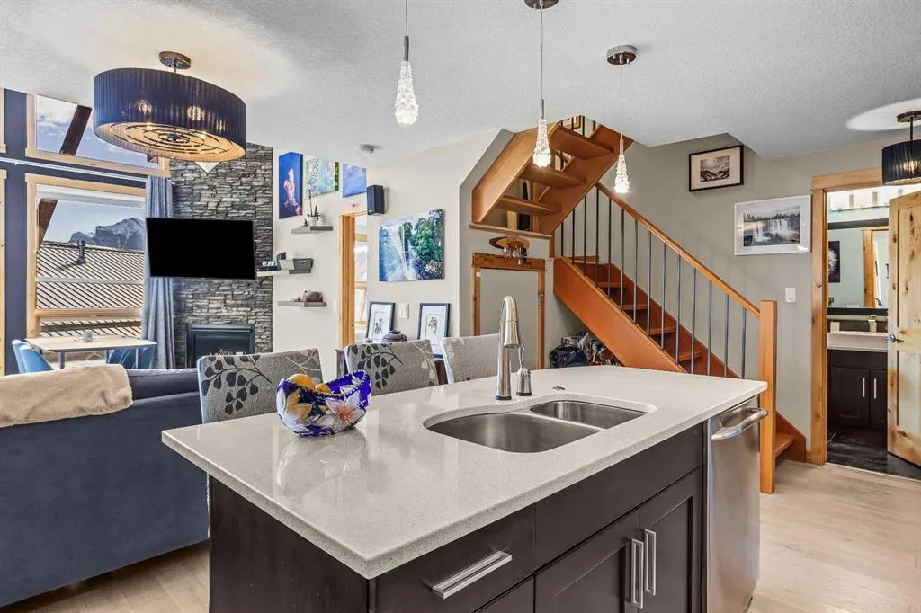 2100A Stewart Creek Drive, #304