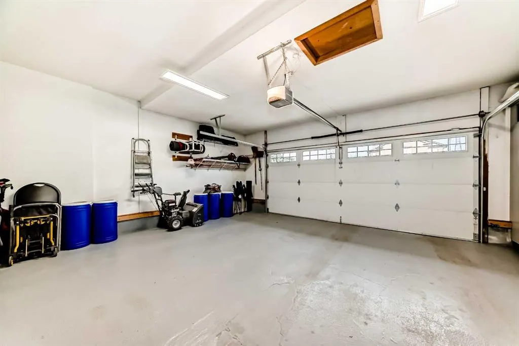 102 West Creek Mews