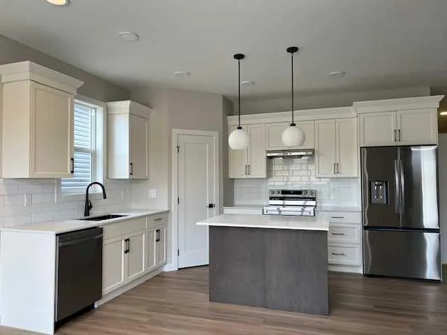 137 Gray Close