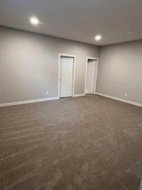137 Gray Close
