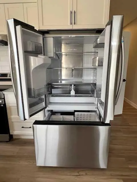137 Gray Close