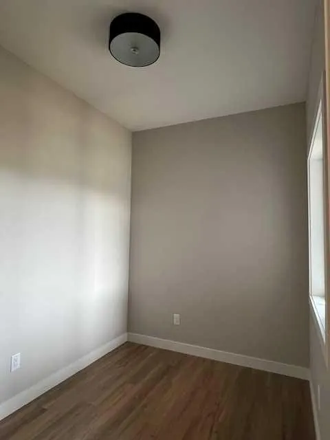 137 Gray Close