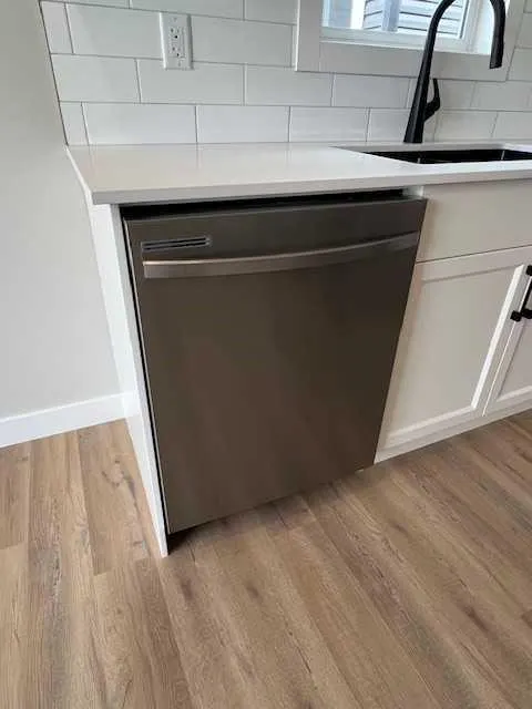 137 Gray Close