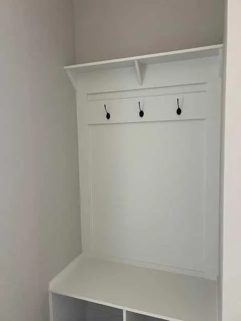 137 Gray Close