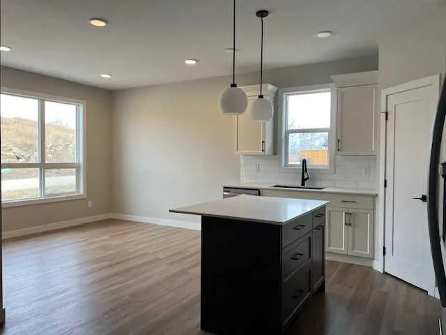 137 Gray Close