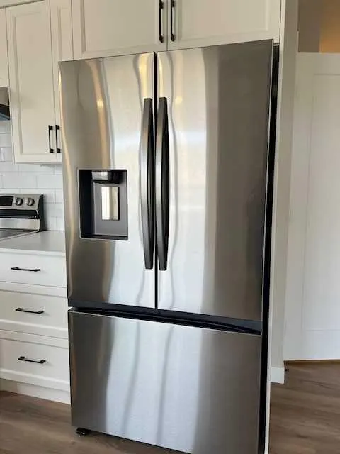 137 Gray Close