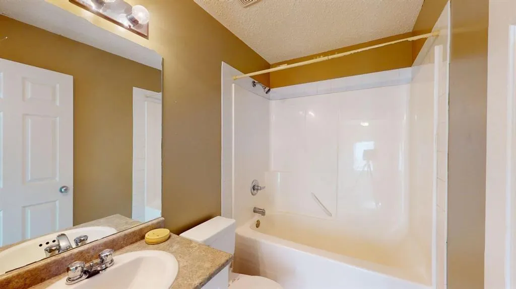 117 Kodiak Crescent