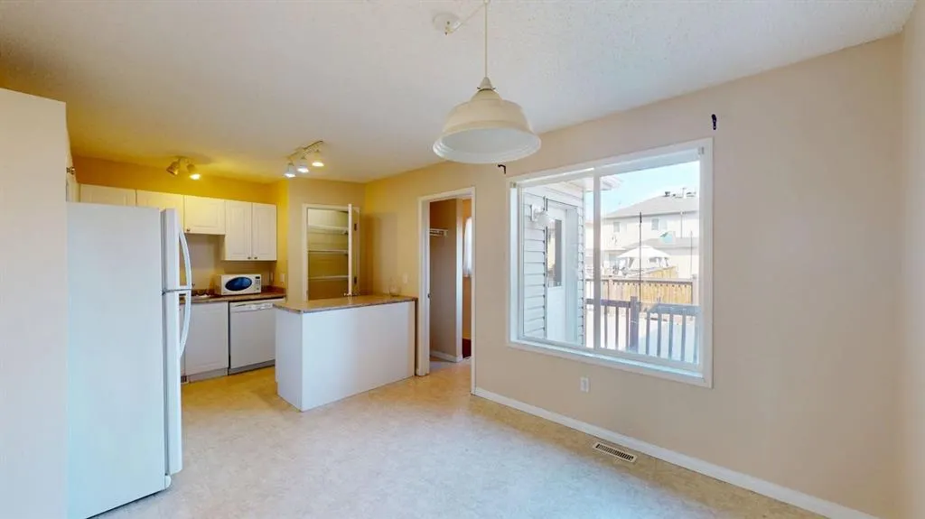 117 Kodiak Crescent