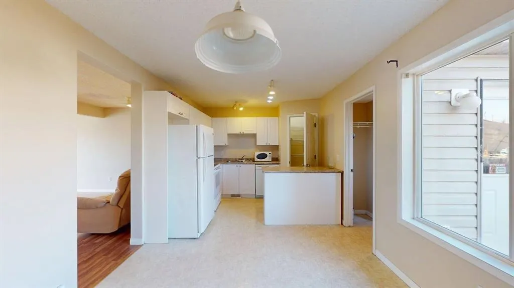 117 Kodiak Crescent