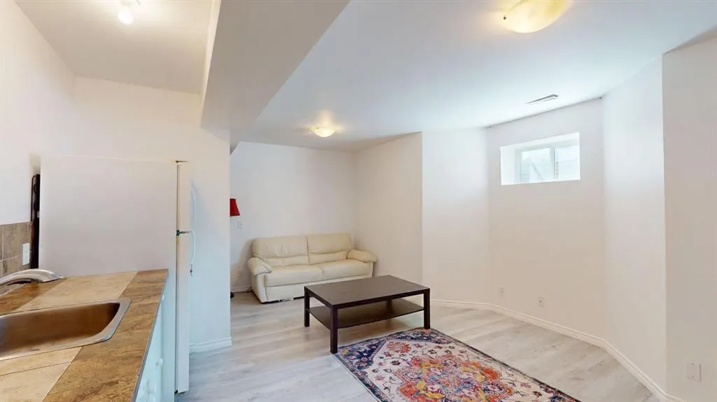 117 Kodiak Crescent