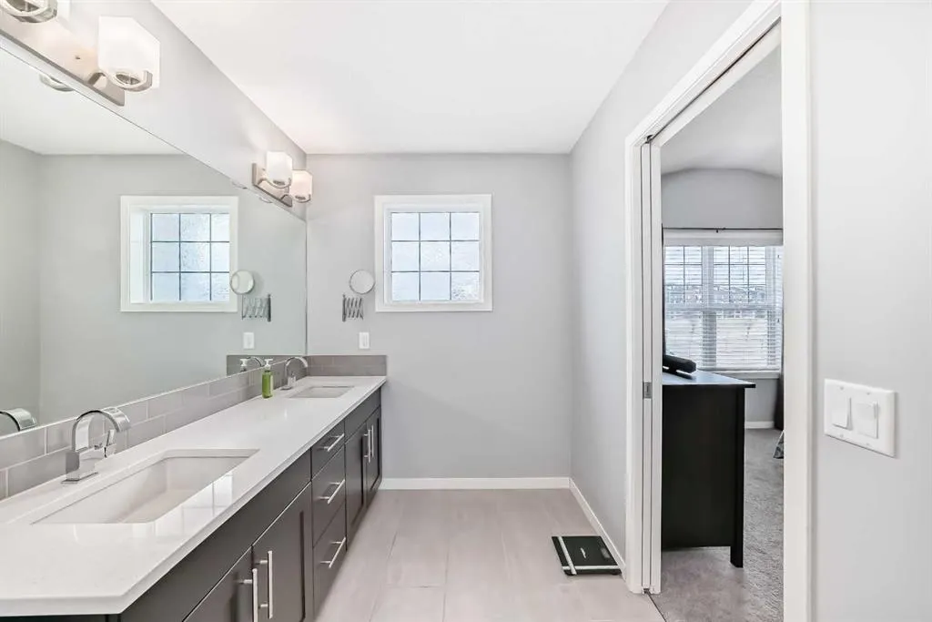 60 Copperpond Park SE