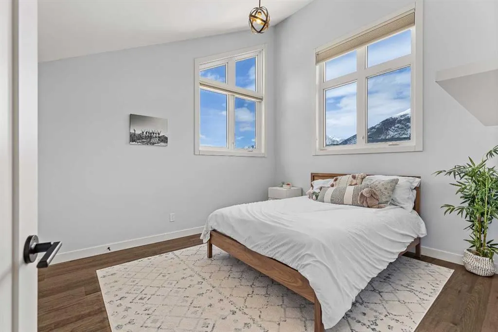 414 Stewart Creek Close