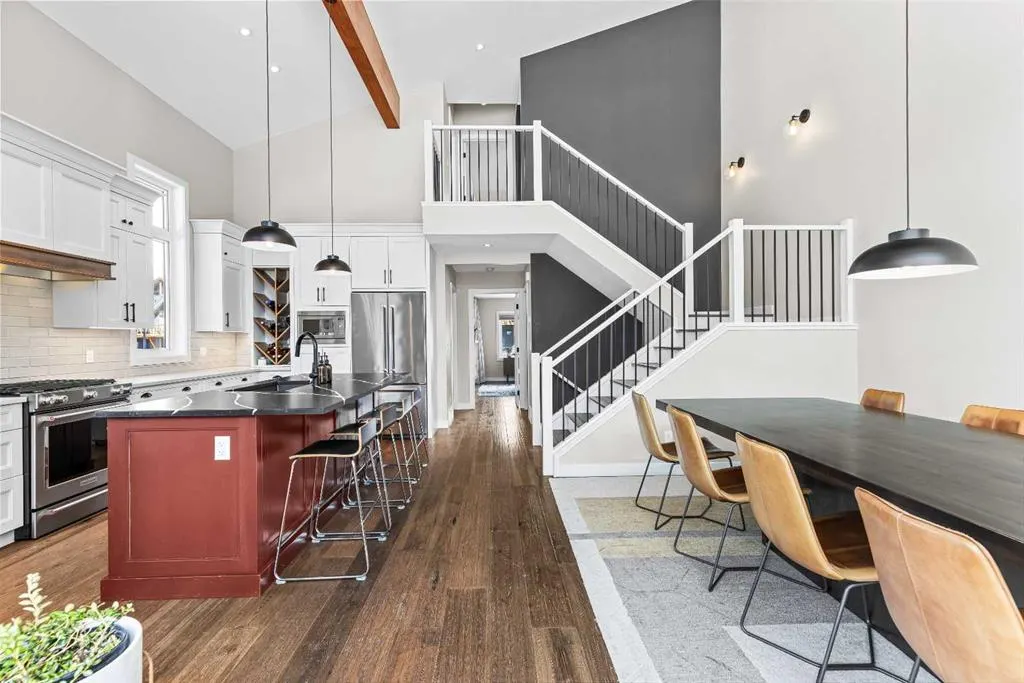 414 Stewart Creek Close