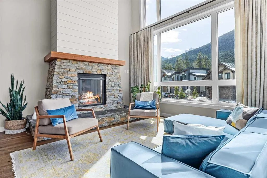 414 Stewart Creek Close