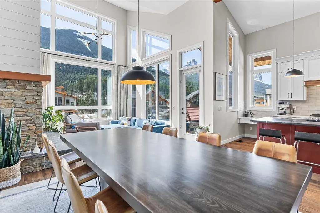 414 Stewart Creek Close