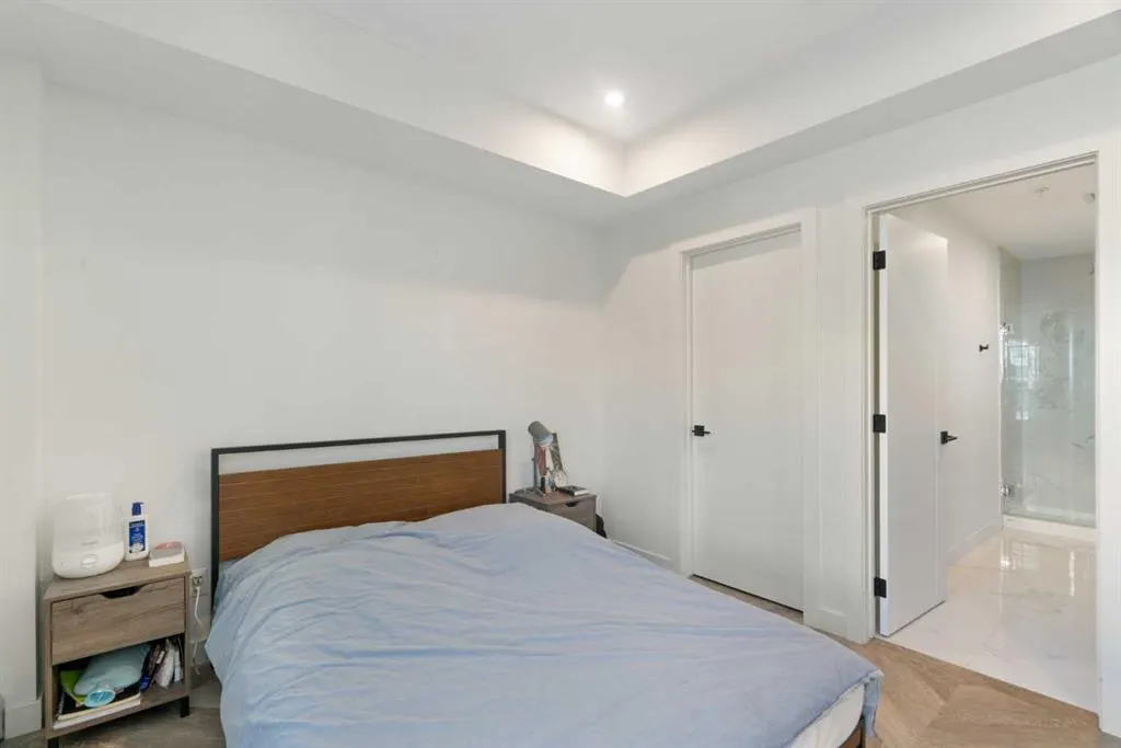 4275 Norford Avenue NW, #111