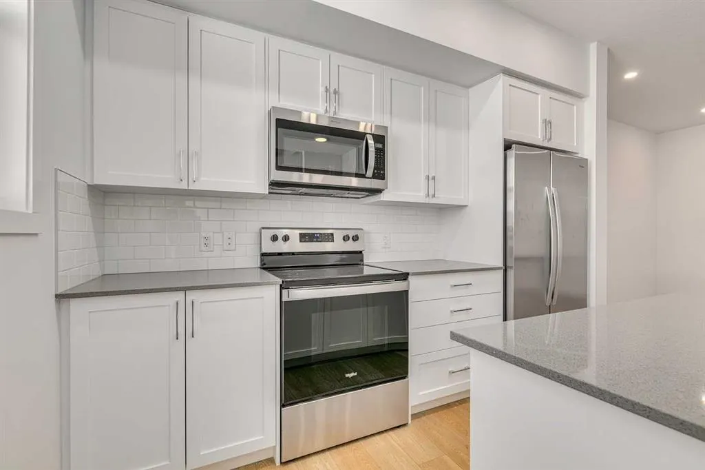 65 Belvedere Point SE, #303