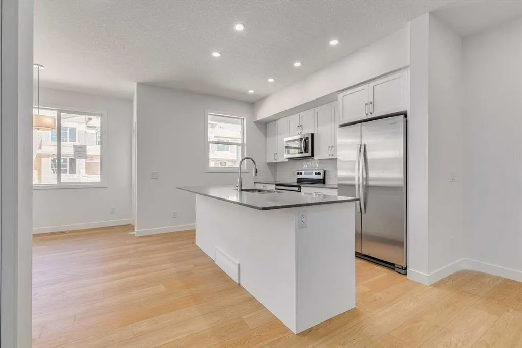 65 Belvedere Point SE, #303