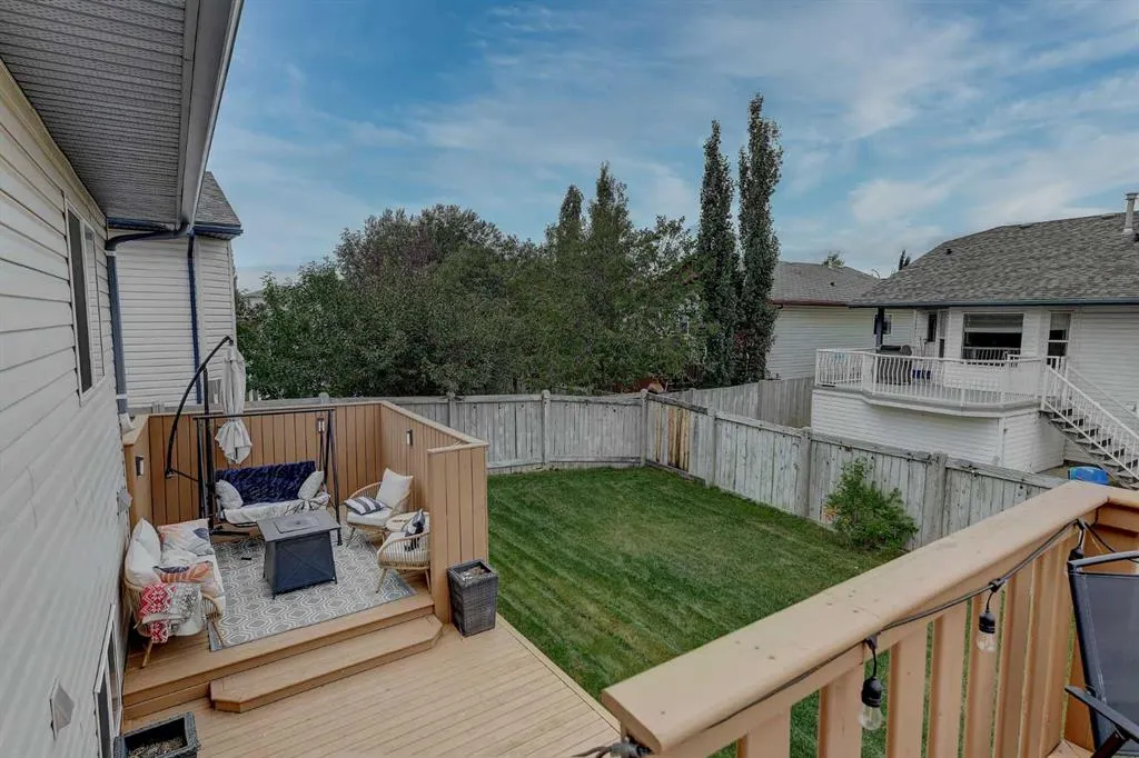 77 Pinnacle Crescent