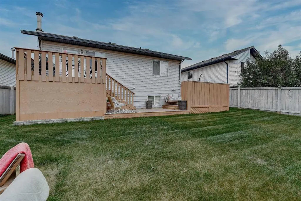 77 Pinnacle Crescent