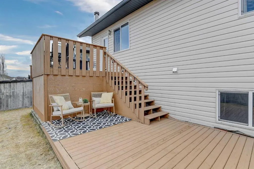77 Pinnacle Crescent