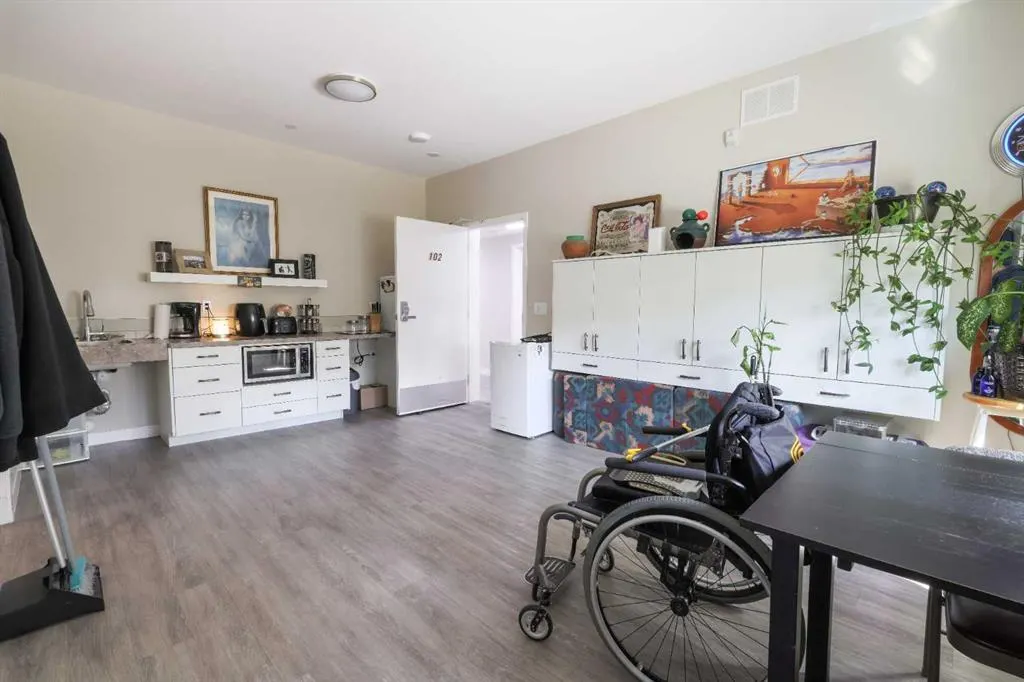 53 Street, #5111