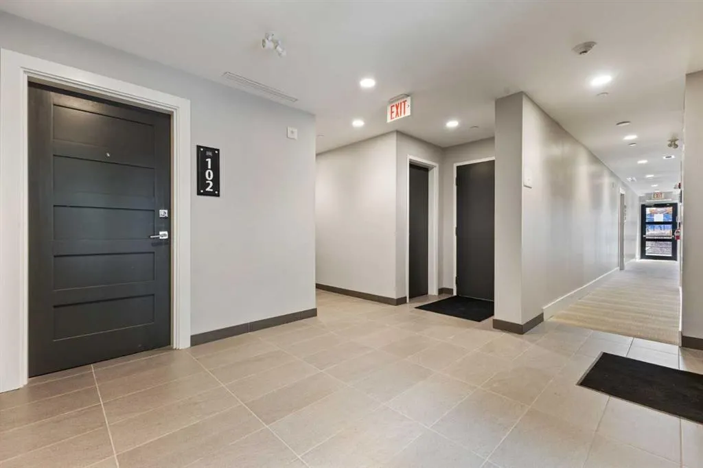 101A Stewart Creek Rise, #102
